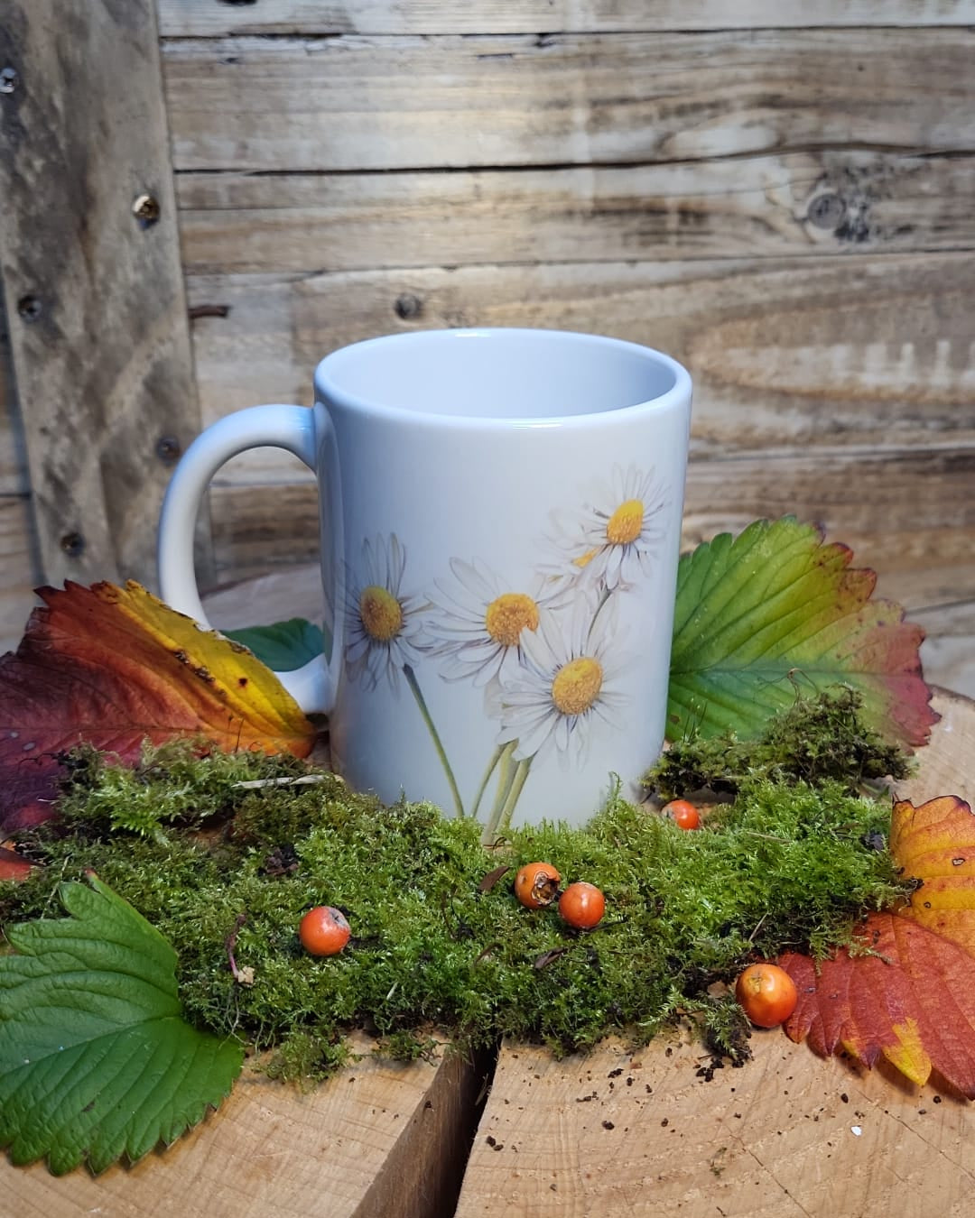 White daisy mug